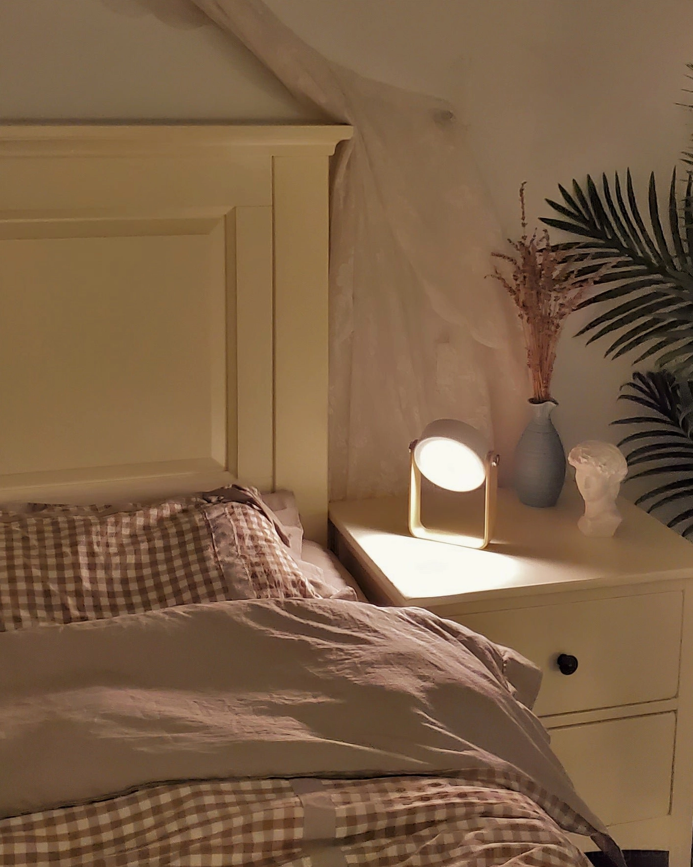 USB rechargeable lantern lamp with touch dimmable switch, versatile portable lighting for any room