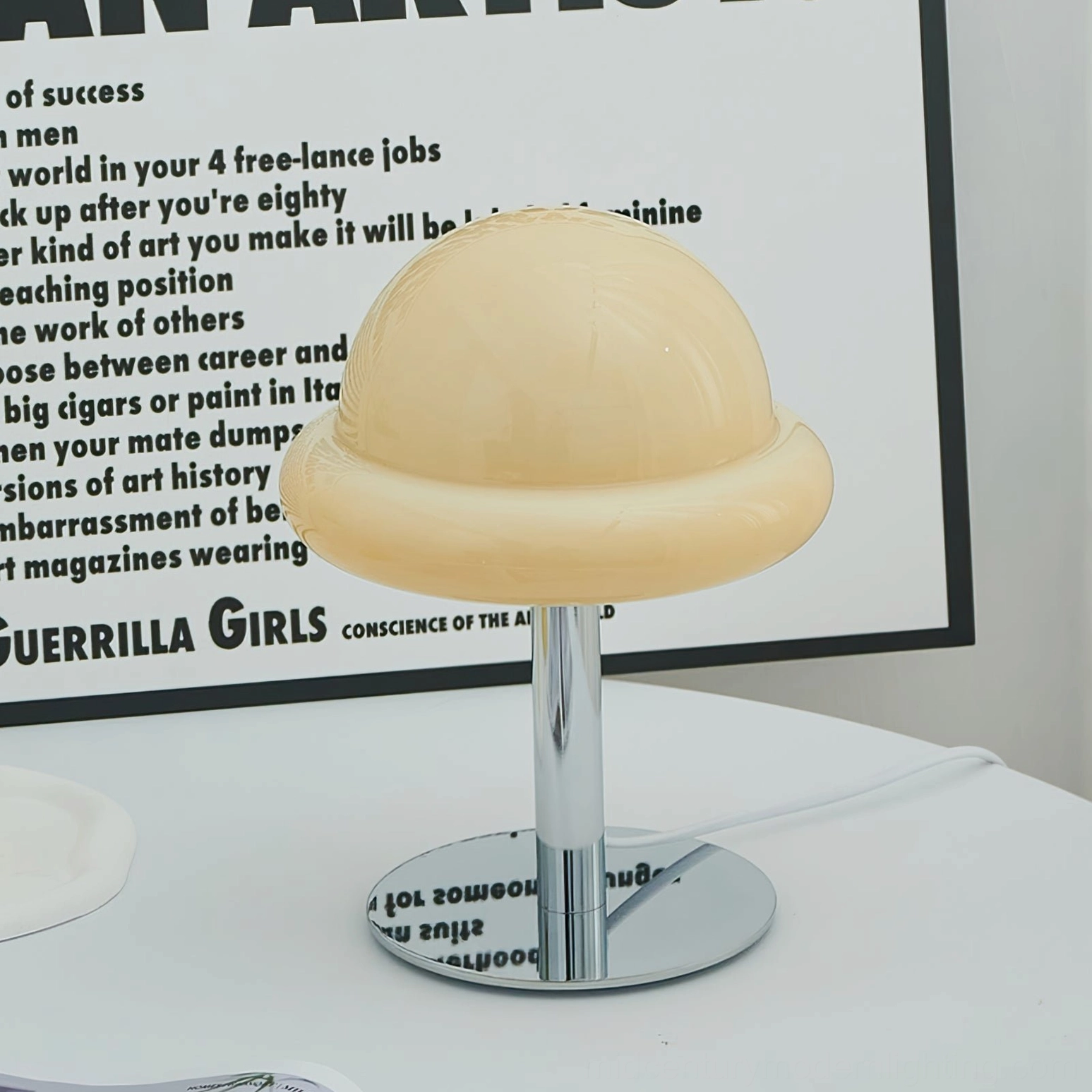 Retro mushroom table lamp product display showing overall form and sculptural presence