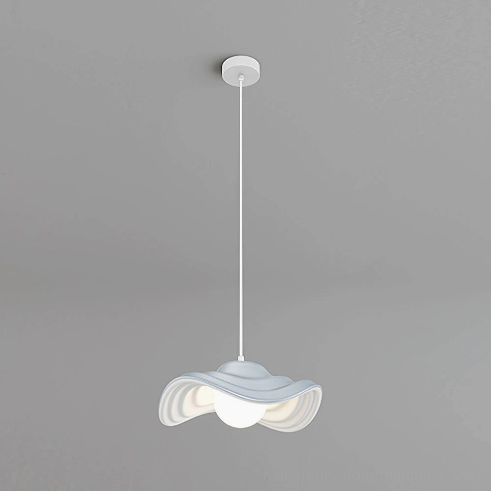 Visilica wavy pendant lamp close-up showing detailed rippled edge construction and premium resin material finish quality