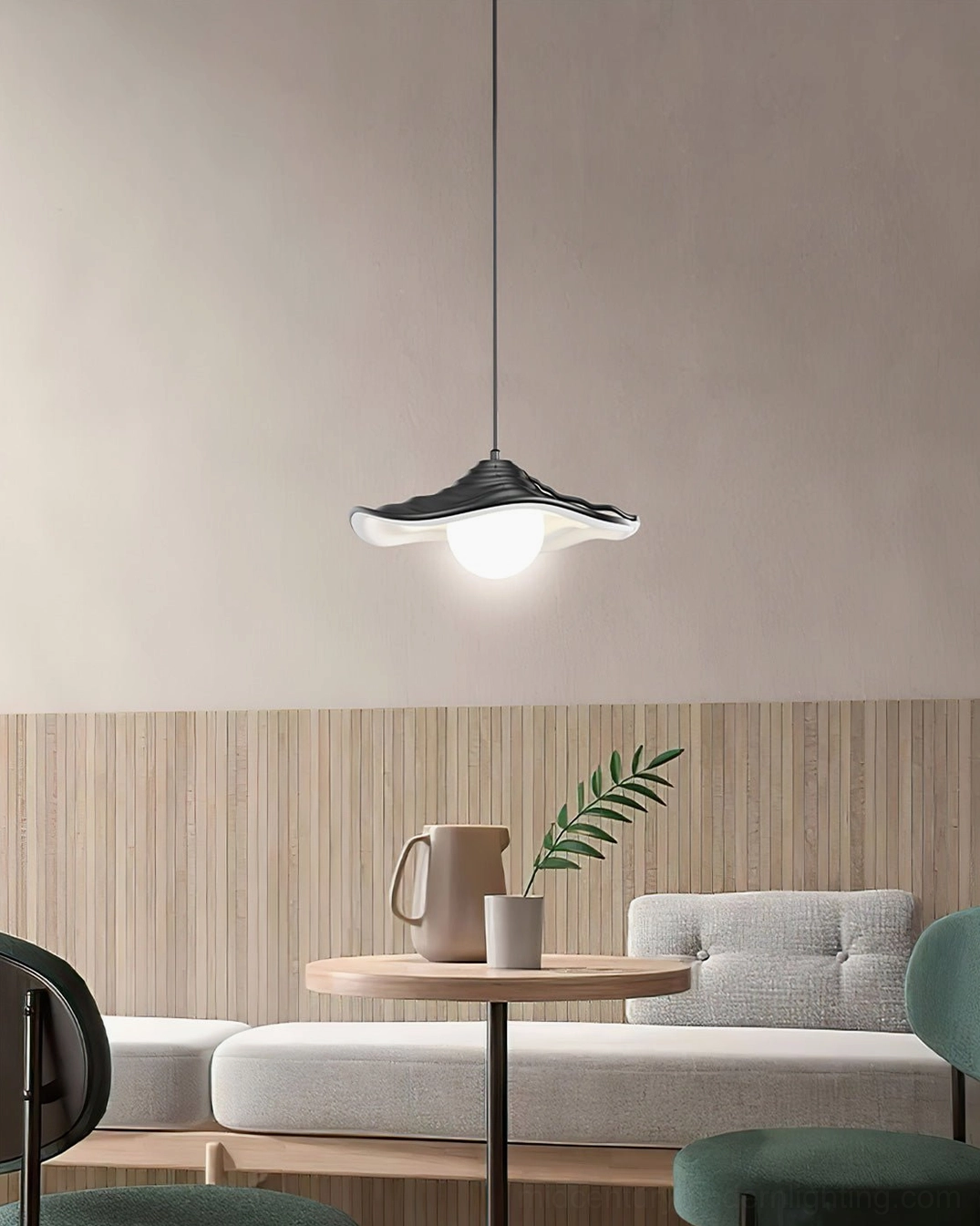 Visilica wavy pendant lamp demonstrated as versatile lighting solution in contemporary interior design and home decoration scheme